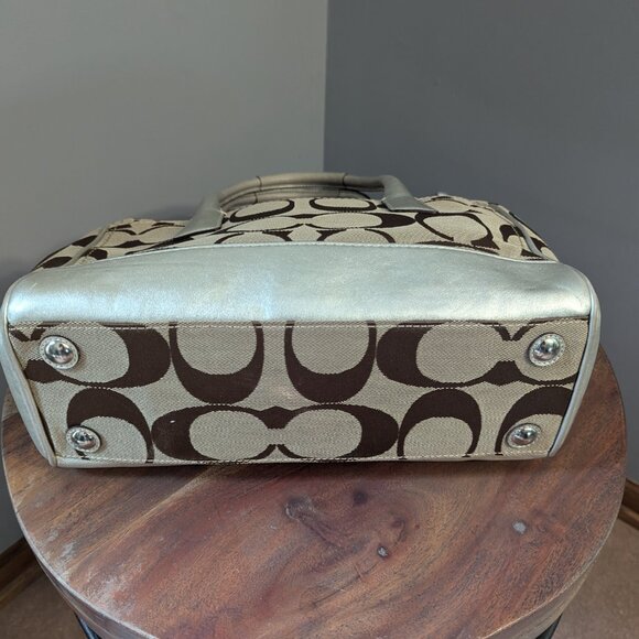 Coach Hampton Madeline Signature Satchel 11557 - Picture 3 of 11